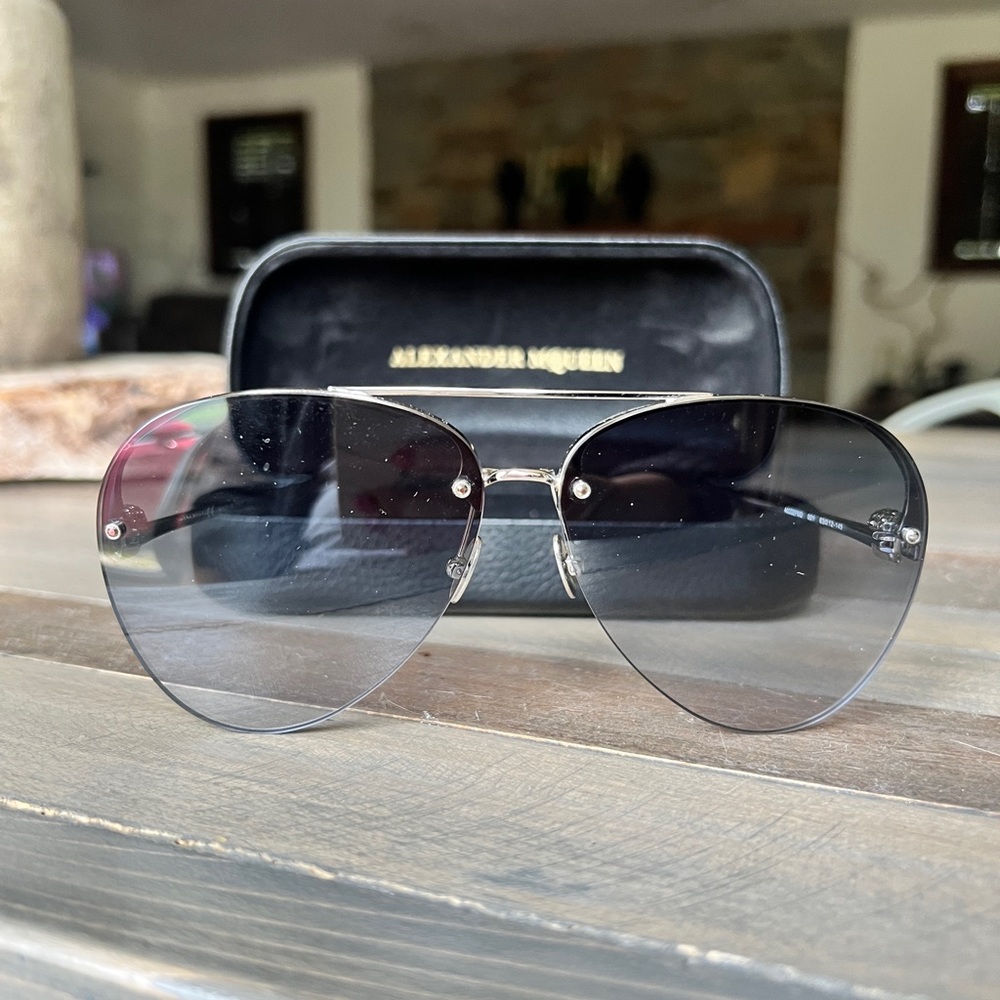 Alexander McQueen Silver and Black Aviator Sunglasses